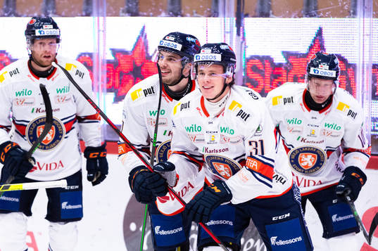 Växjös Olle Lycksell jublar