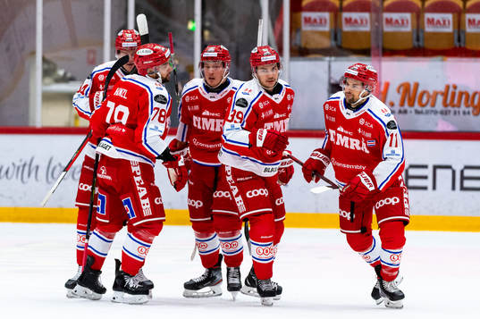 Timrås Nolan Zajac jublar