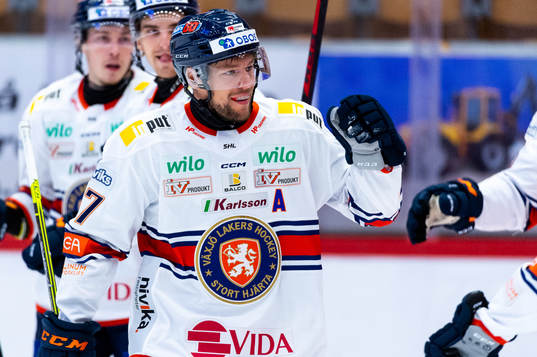 Växjös Robert Rosén jublar
