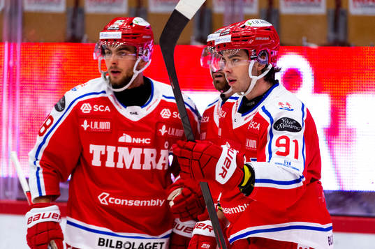 Timrås Viktor Lodin jublar