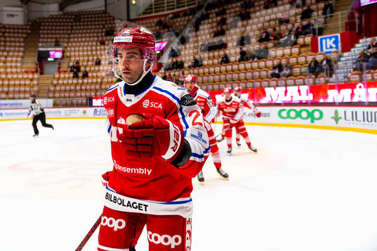 Timrås Joey LaLeggia jublar