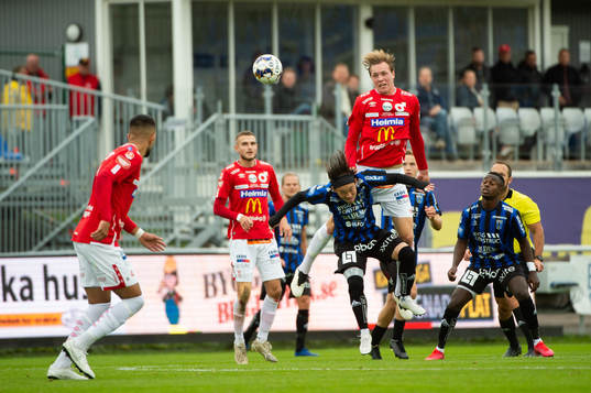 Sirius Yukiya Sugita och Degerfors Adam Carlén