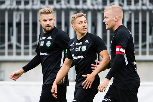 Västerås Erik Björndahl och Simon Gefvert jublar