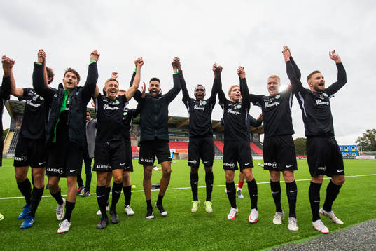 Västerås spelare jublar