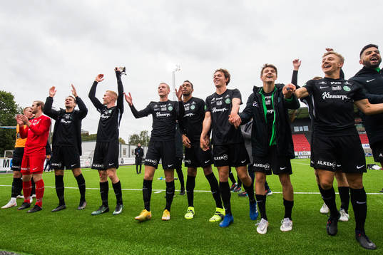Västerås spelare jublar
