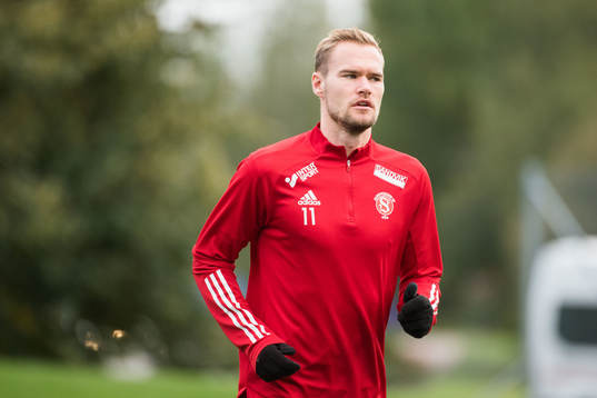 Sandvikens Martin Springfeldt innan fotbollsmatchen i Ettan