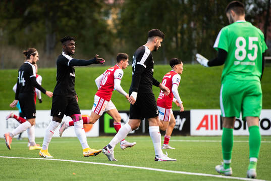 Assyriskas Mamadouba Diaby deppar