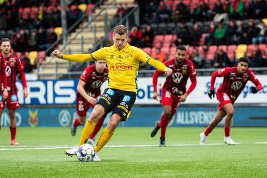Elfsborgs Samuel Holmén gör 3-1 på straff