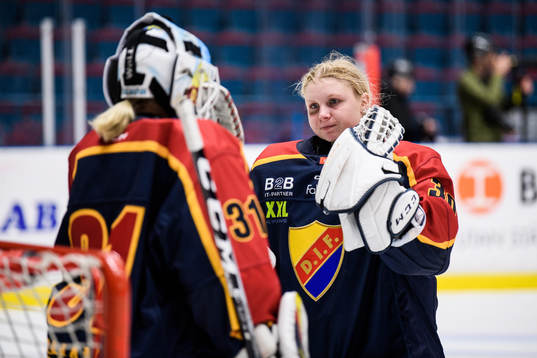 Djurgårdens målvakt Wilma Nilsson och målvakt Ida Boman