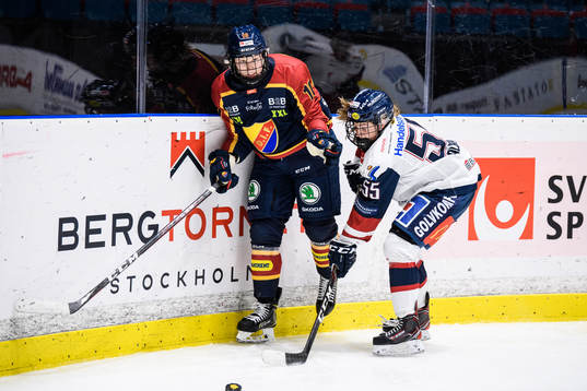 Djurgårdens Hannah Miller och Linköpings Alva Solberg