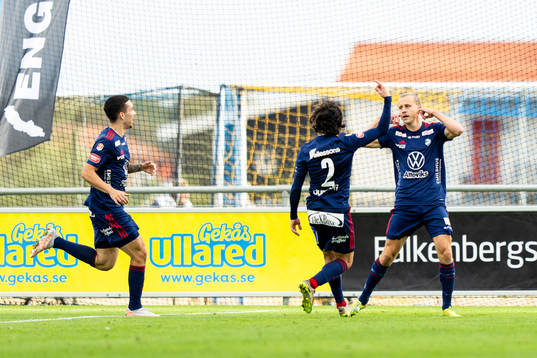 Östers Jesper Jonasson Westermark jublar