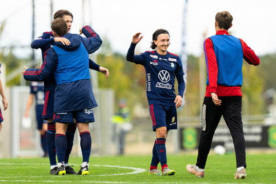 Östers spelare jublar