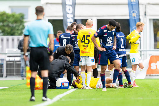 Falkenbergs Samuel Adrian har ont
