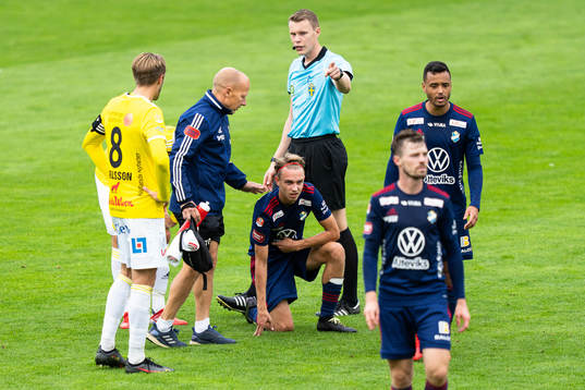 Östers Isak Magnusson har ont