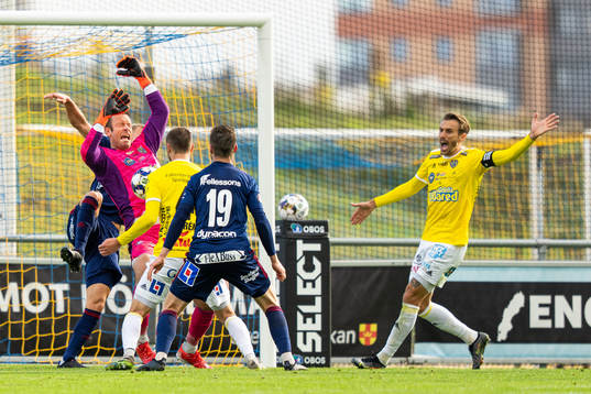 Falkenbergs målvakt Viktor Noring