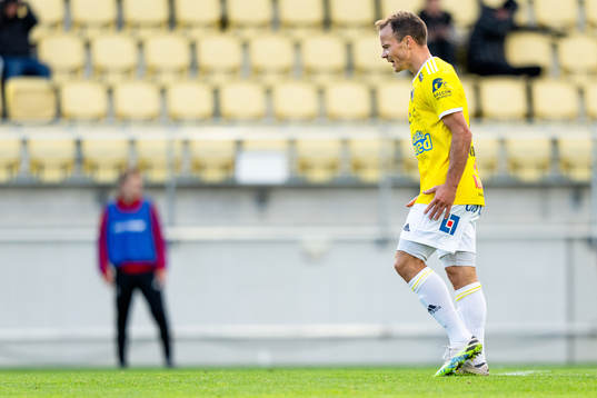 Falkenbergs Anton Wede reagerar