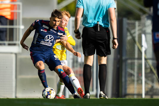 Östers Alen Zahirovic och Falkenbergs Linus Borgström