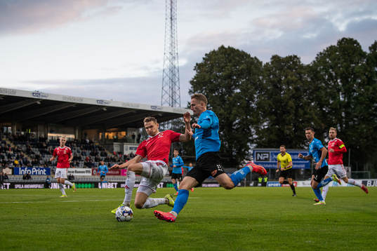 Kalmars Piotr Johansson och Halmstads Andreas Bengtsson