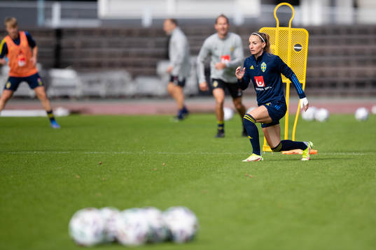 Kosovare Asllani of Sweden