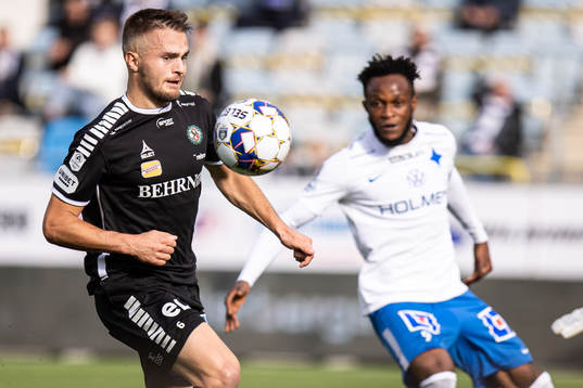Örebros Benjamin Hjertstrand gör självmålet 1-0