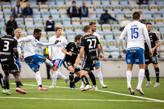 IFK Norrköpings Samuel Adegbenro gör 2-0