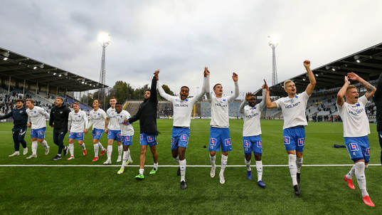 IFK Norrköpings spelare jublar