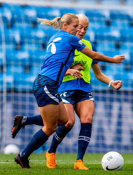 Lisa Fjeldstad Naalsund and Guro Bergsvand of the Norwegian