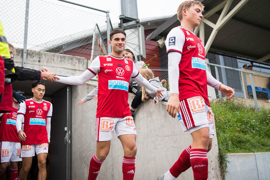 Sandvikens Ahmed Bonnah innan fotbollsmatchen i Ettan norra
