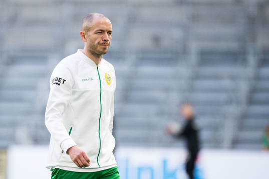 Hammarbys Jon Gudni Fjoluson innan fotbollsmatchen i