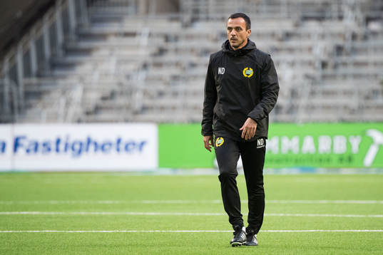 Hammarbys assisterande tränare Nenad Djordjevic innan