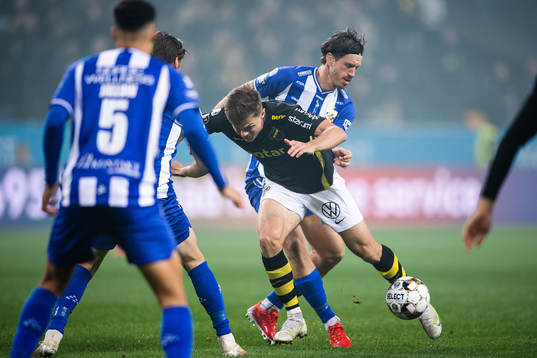 s Erik Ring och IFK Göteborgs Mattias Bjärsmyr