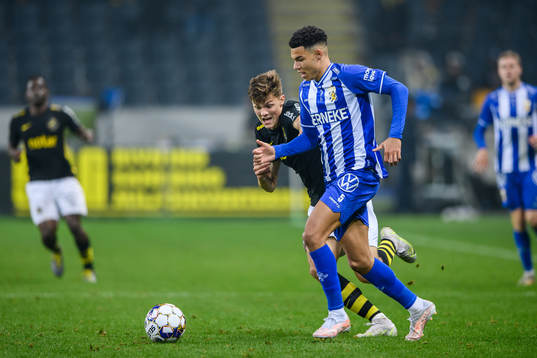 s Erik Ring och IFK Göteborgs Alexander Jallow