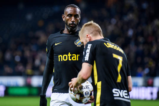 s Henok Goitom och Sebastian Larsson