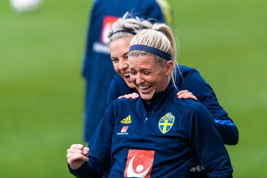 Lina Hurtig and Olivia Schough