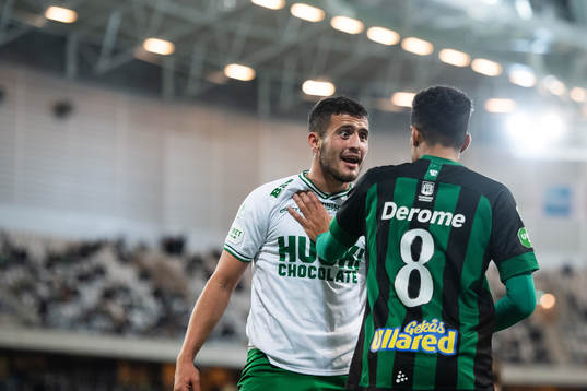 Hammarbys Astrit Selmani och Varbergs Luke le Roux