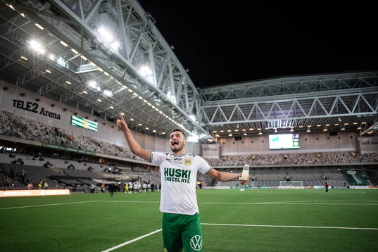 Hammarbys Astrit Selmani jublar