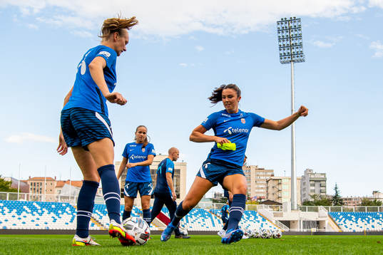 Frida Maanum and Ingrid Syrstad Engen of the Norwegian