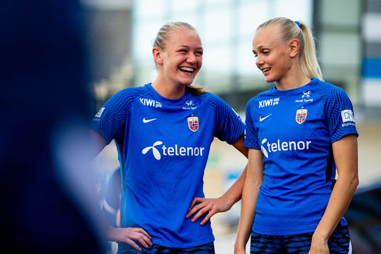 Frida Maanum and Karina Sævik of the Norwegian women's