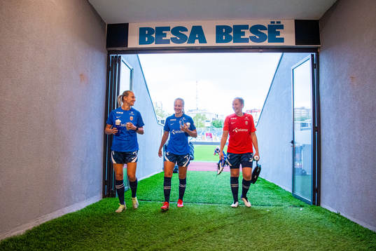 Lisa Fjeldstad Naalsund, Amalie Vevle Eikeland and