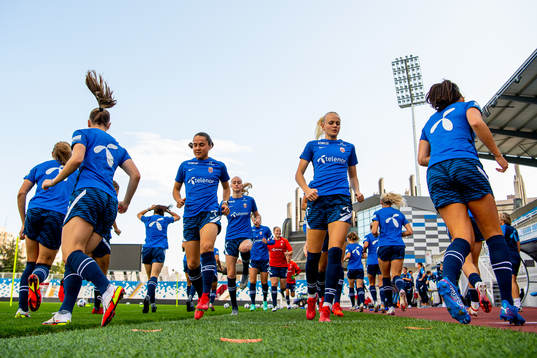 Heidi Ellingsen and Karina Sævik of the Norwegian women's