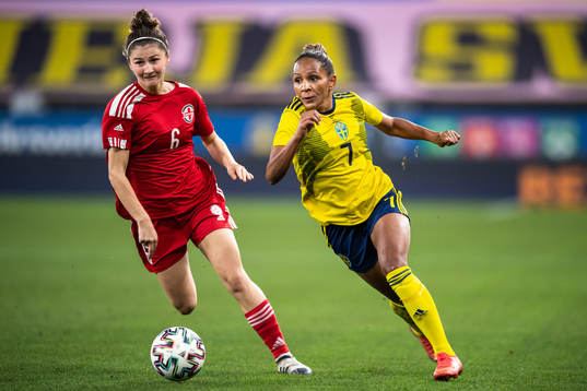 Natia Danelia of Georgia and Madelen Janogy of Sweden