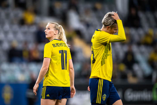 Stina Blackstenius and Lina Hurtig of Sweden