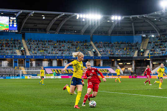 Sofia Jakobsson of Sweden and Mariam Kalandadze of Georgia