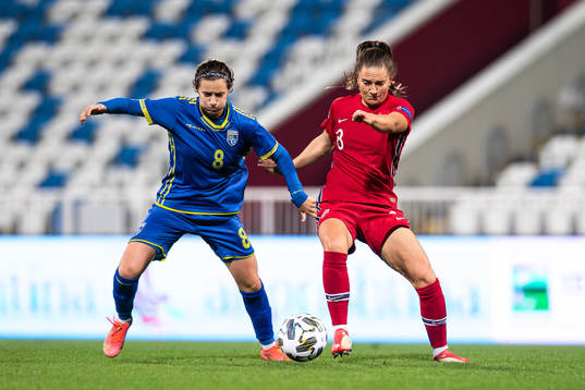 Donjeta Halilaj of Kosovo and Vilde Bøe Risa of Norway