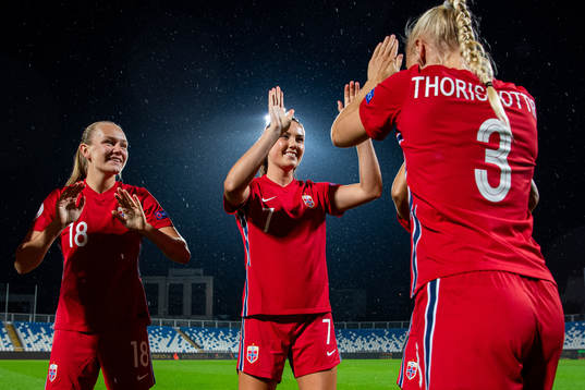 Frida Maanum, Ingrid Syrstad Engen and Maria Thorisdottir