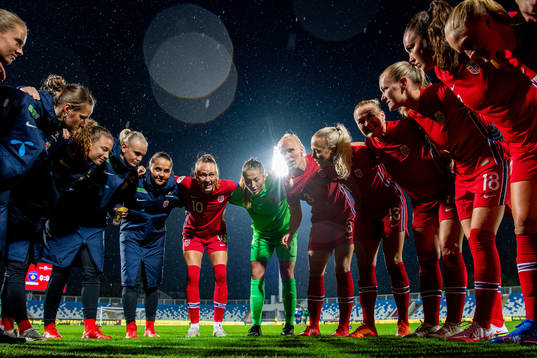 Synne Skinnes Hansen, Karina Sævik, Heidi Ellingsen,