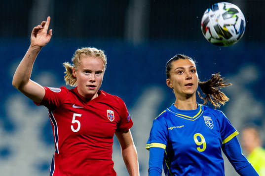 Julie Blakstad of Norway and Kaltrina Biqkaj of Kosovo