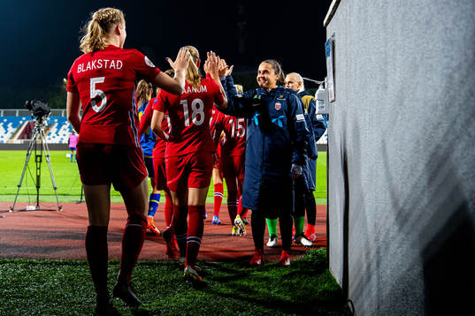 Julie Blakstad, Frida Maanum and Heidi Ellingsen of Norway
