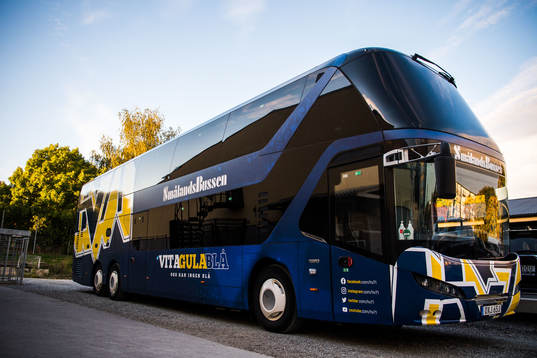 s spelarbuss innan ishockeymatchen i SDHL mellan AIK och