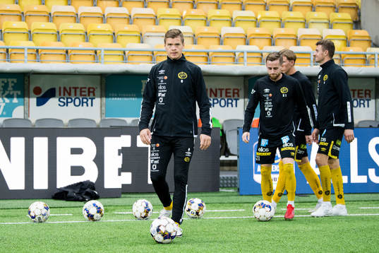 Elfsborgs Samuel Holmén kommer in till uppvärmning
